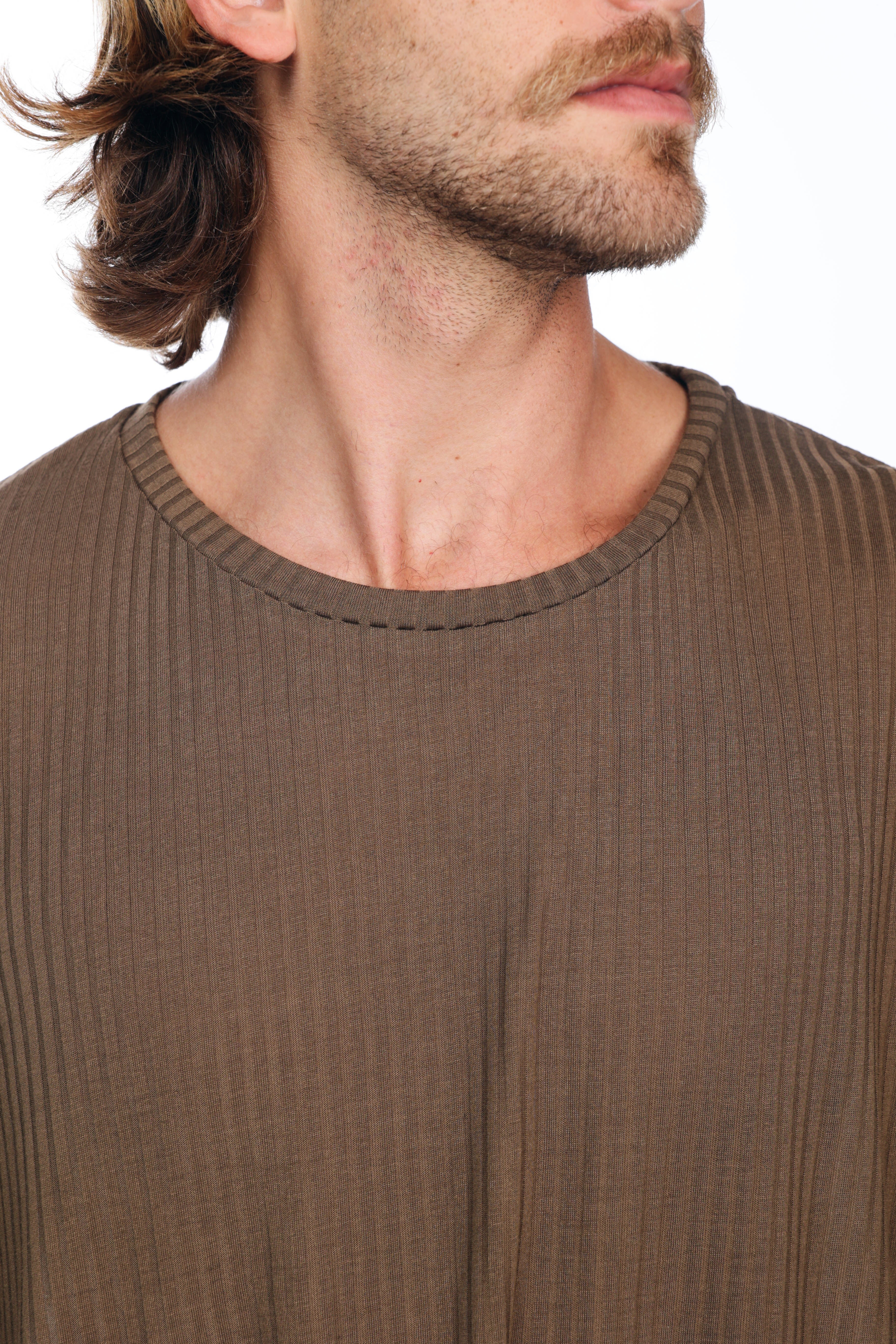 Brown Avira T